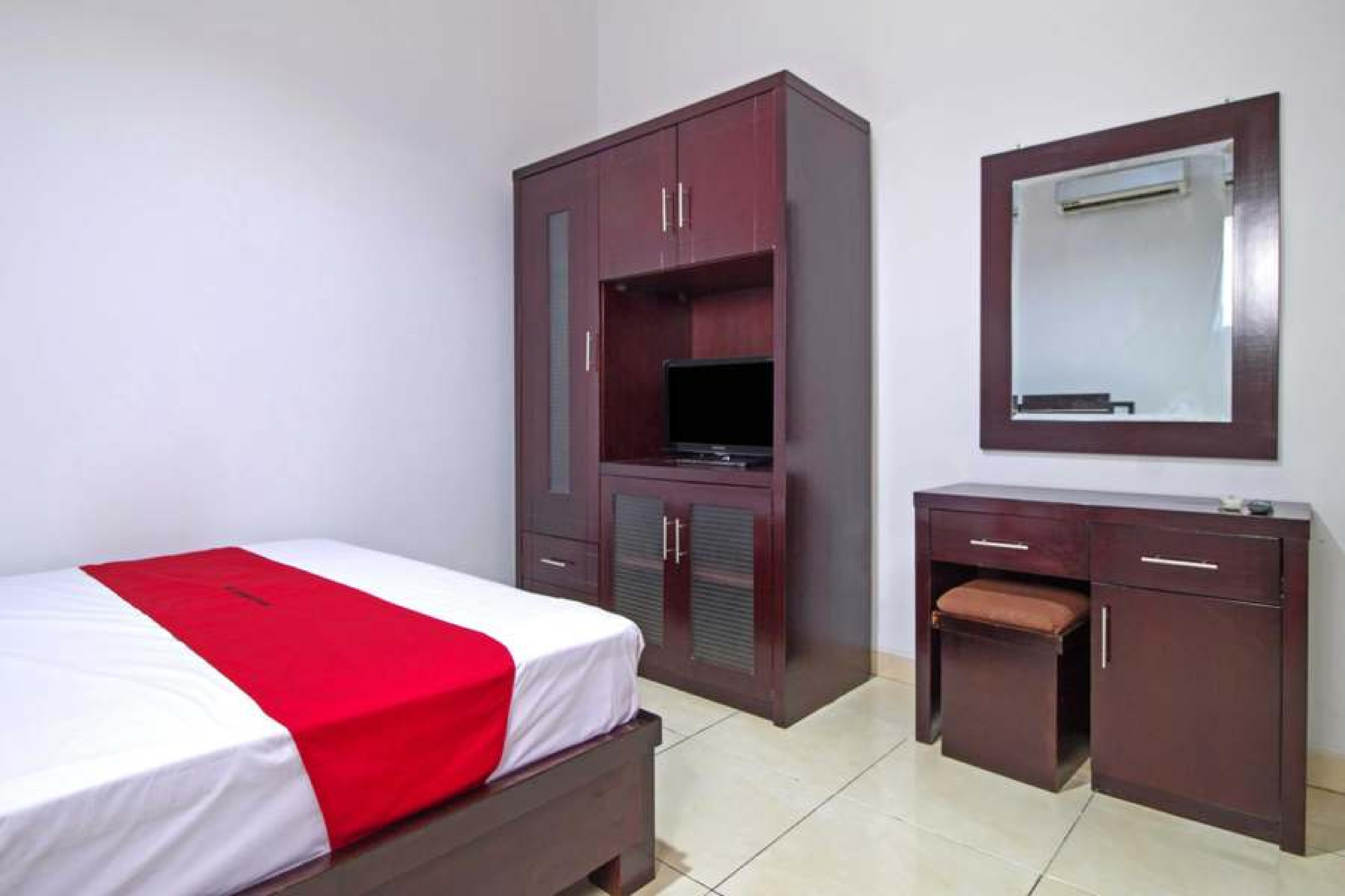 Reddoorz @ Pangeran Antasari 2 Hotel Cilandak  Exterior photo
